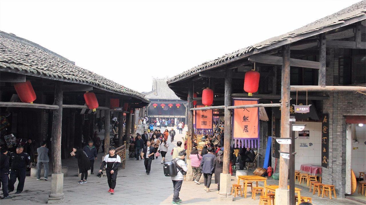 一线｜“深蓝”启动！青岛胶州湾第二海底隧道北线隧道盾构始发
